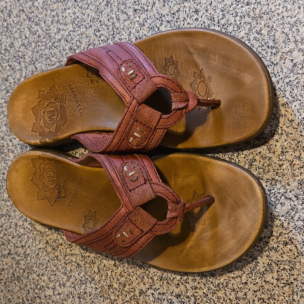 Merrell Maroon Leather Slip-On Flat Flip Flops Sandals